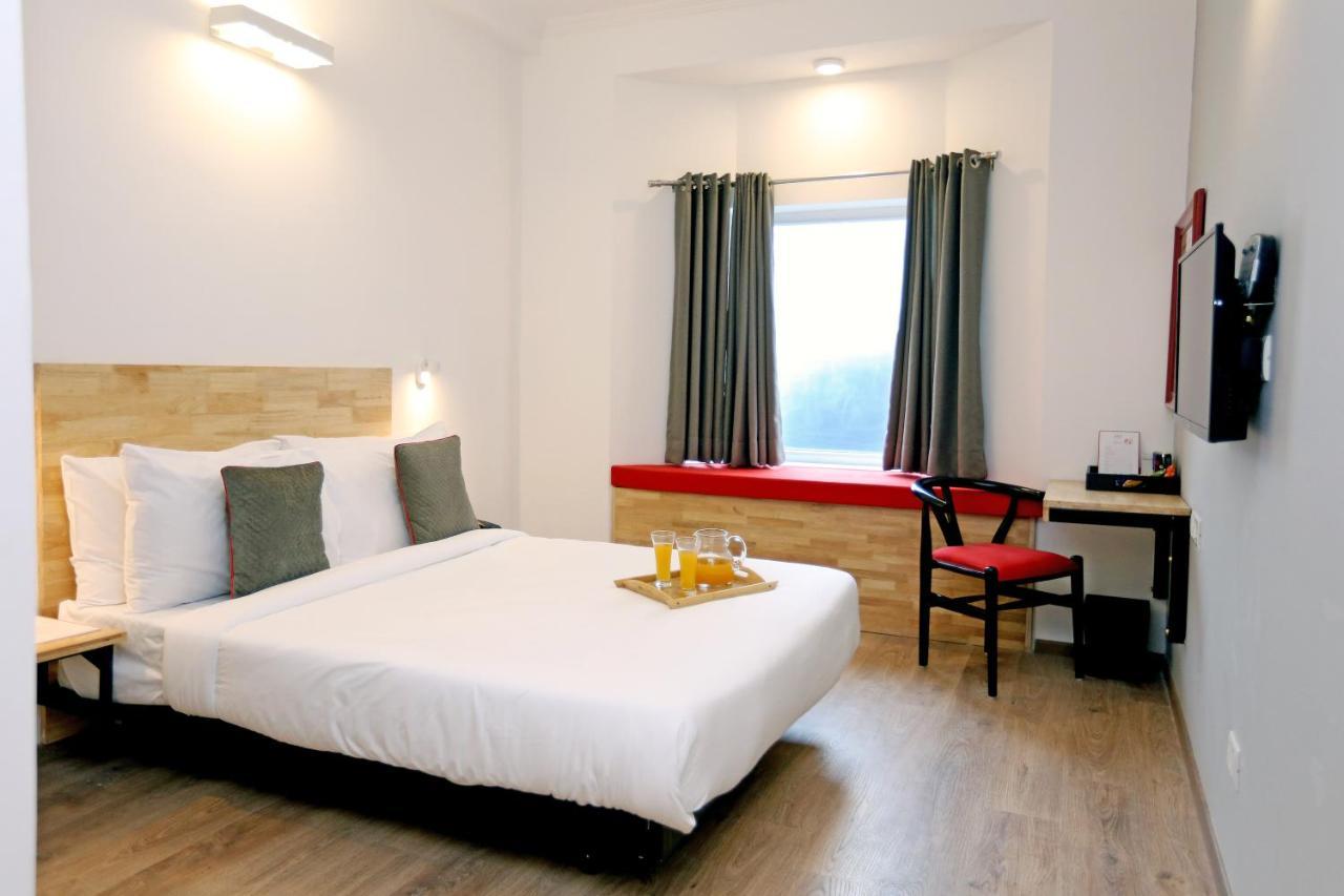 Oyo Townhouse 17 Huda City Center Near Leisure Valley Park 구르가온 외부 사진