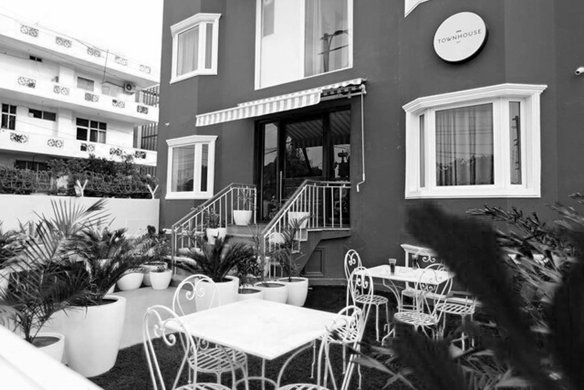 Oyo Townhouse 17 Huda City Center Near Leisure Valley Park 구르가온 외부 사진