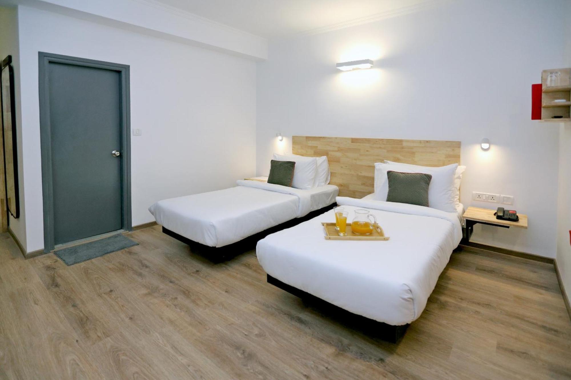 Oyo Townhouse 17 Huda City Center Near Leisure Valley Park 구르가온 외부 사진