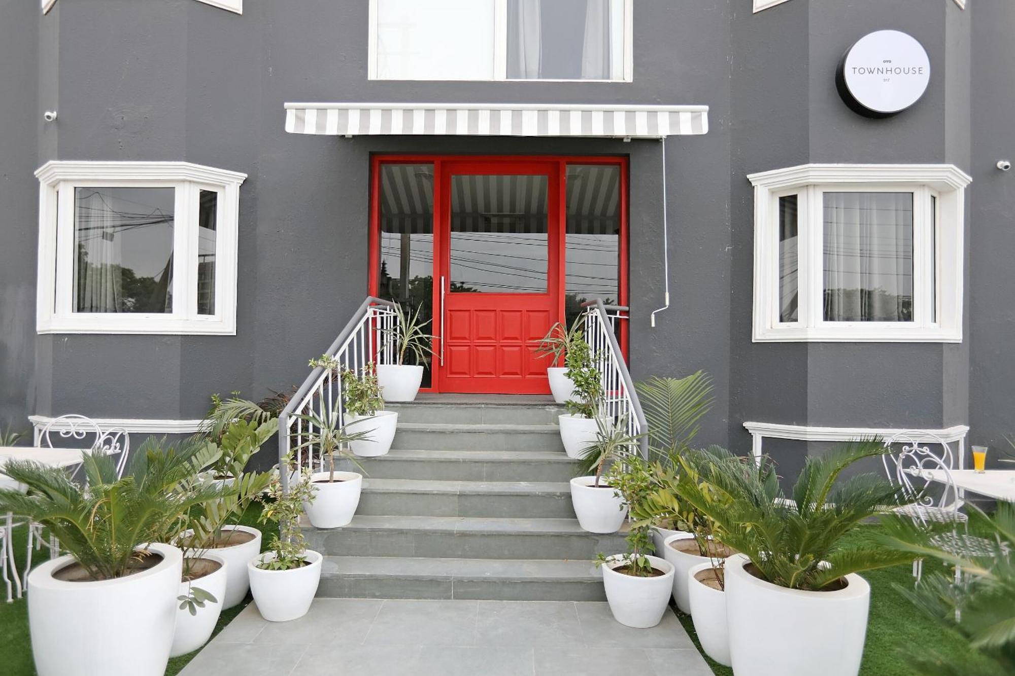 Oyo Townhouse 17 Huda City Center Near Leisure Valley Park 구르가온 외부 사진